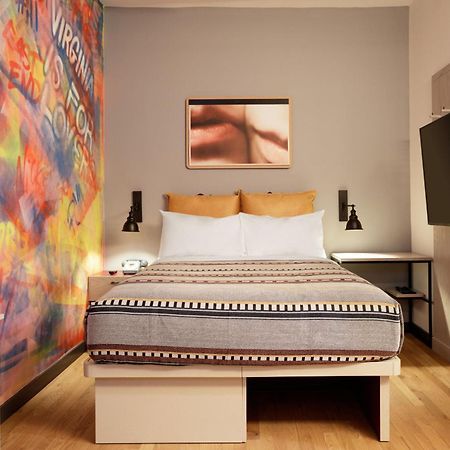 Moxy Richmond Downtown Hotel Eksteriør billede