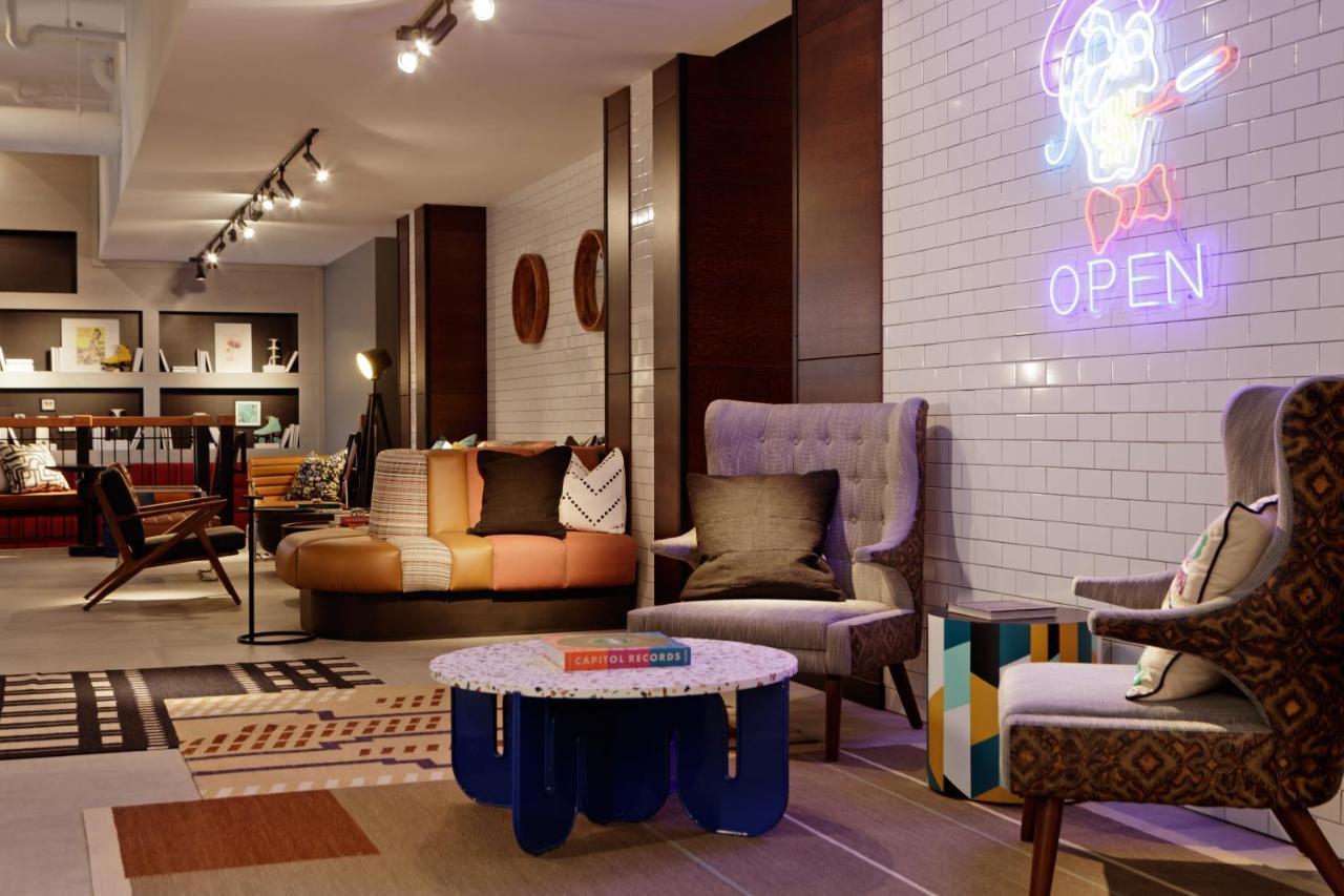 Moxy Richmond Downtown Hotel Eksteriør billede