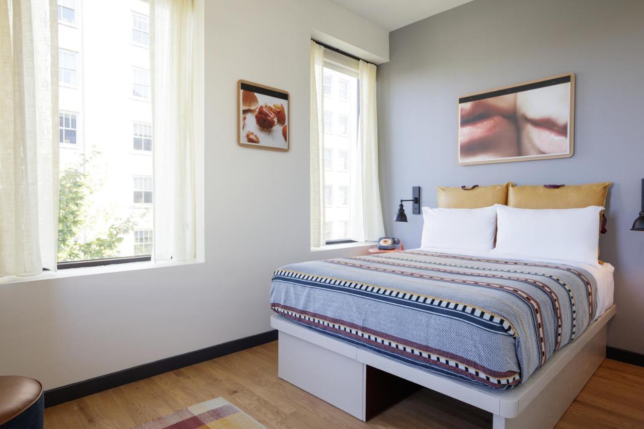 Moxy Richmond Downtown Hotel Værelse billede